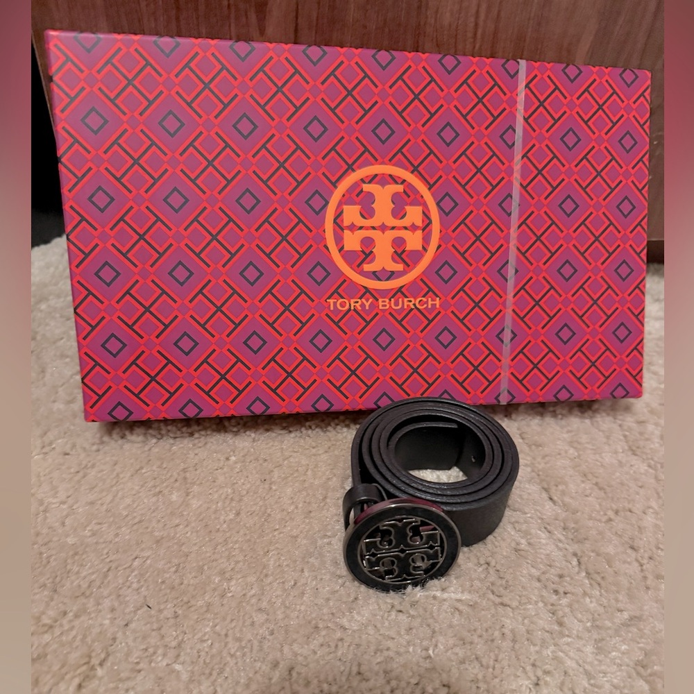 Women’s Tory Burch belt